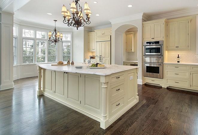 laminate floors pattern in a contemporary interior design in Pantego, TX